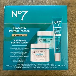 No7 Protect & perfect Intense, Advanced, Anti-Aging Skincare System
